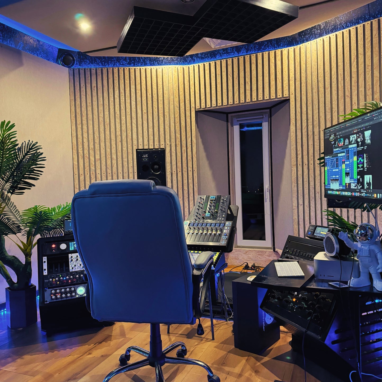 Black View Studio® monitoring & room — QC for DJ set mix & master