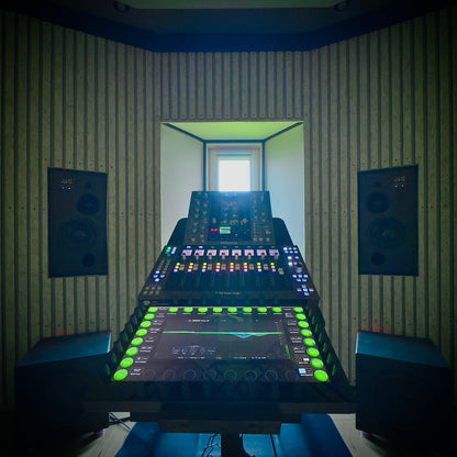 Hybrid Stem Mastering at Black View Studio – hardware detail